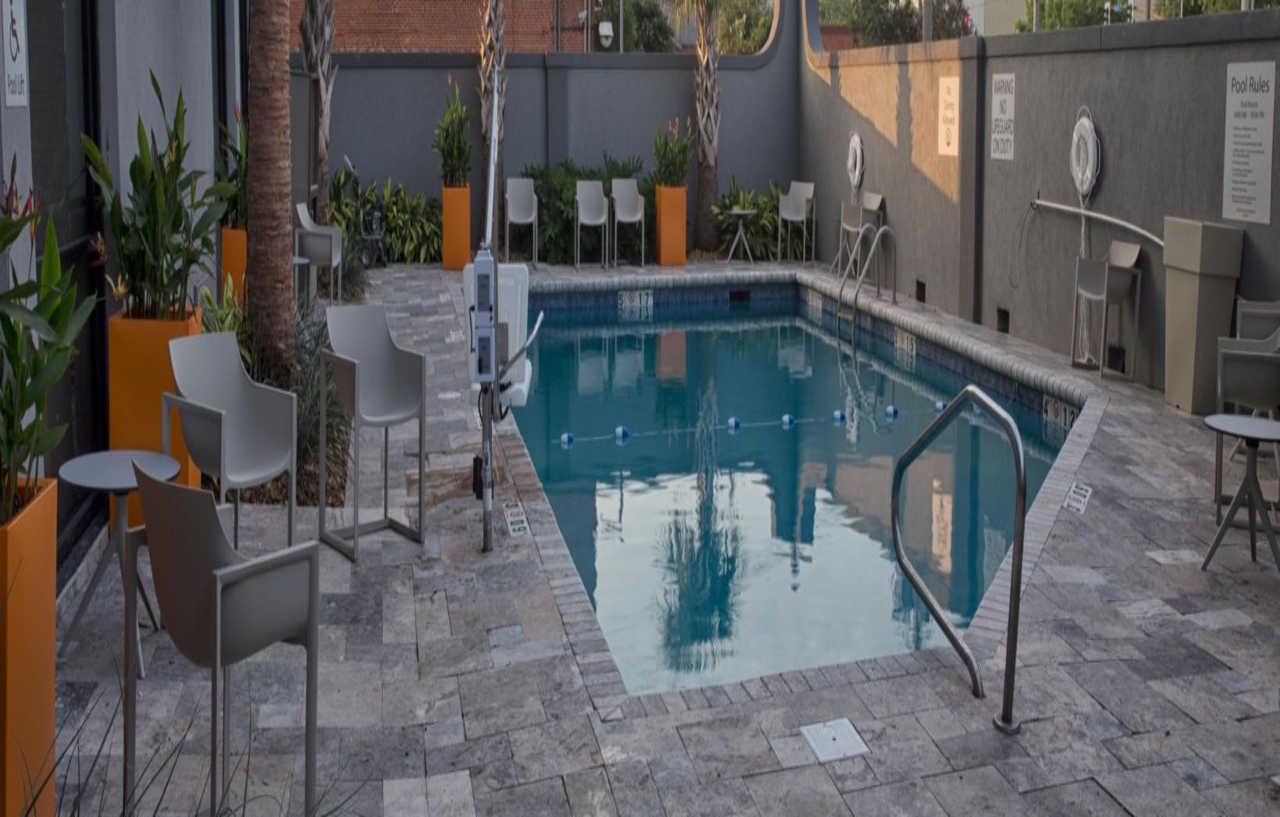 Holiday Inn Alexandria - Downtown By Ihg Exterior photo